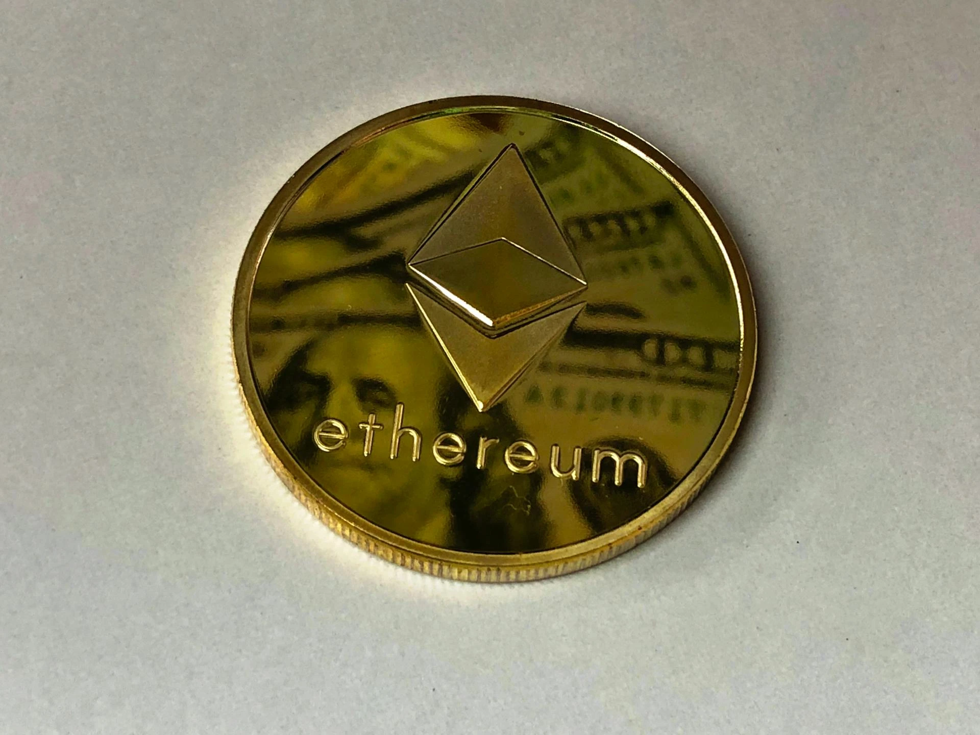 Ethereum-Krise: Warum die Großen Kaufen und die Kleinen Fliehen?